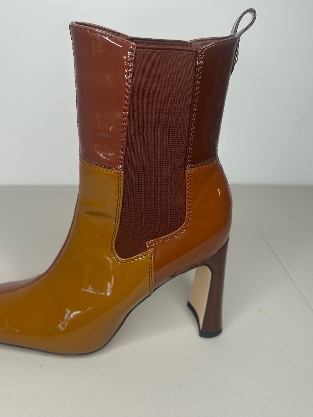 Circus by Sam Edelman Elle Patent Colorblock Chelsea Boots Size 7 Brown Camel